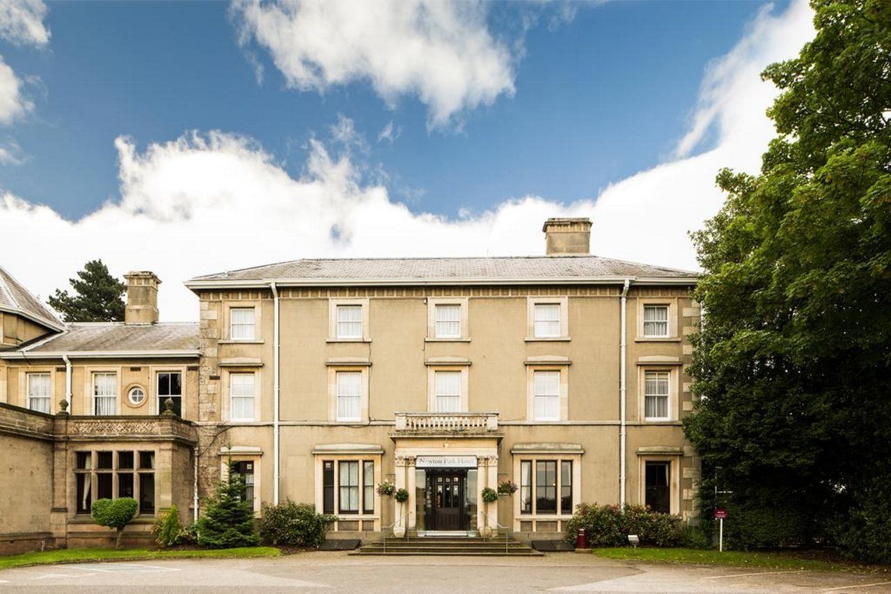 Mercure Burton Upon Trent, Newton Park Exteriör bild